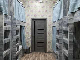 Хостелы Хостел, Спорт хостел Алматы Общий 8-местный номер для мужчин-1